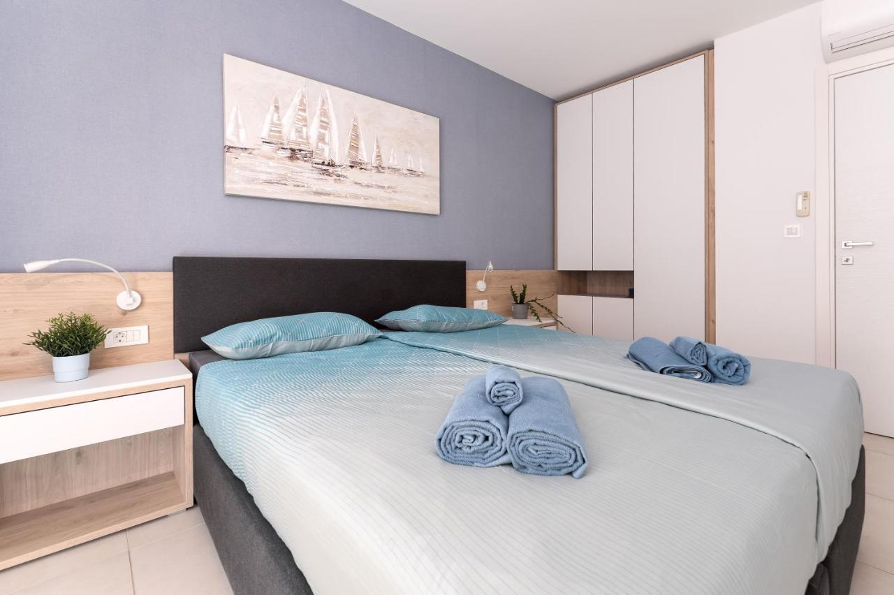 Superior Seaview Apt. With Pool Umag Ngoại thất bức ảnh